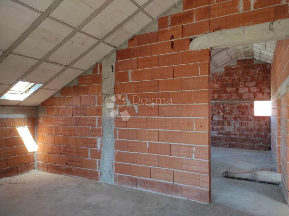 Hiša Supetar, 360m2