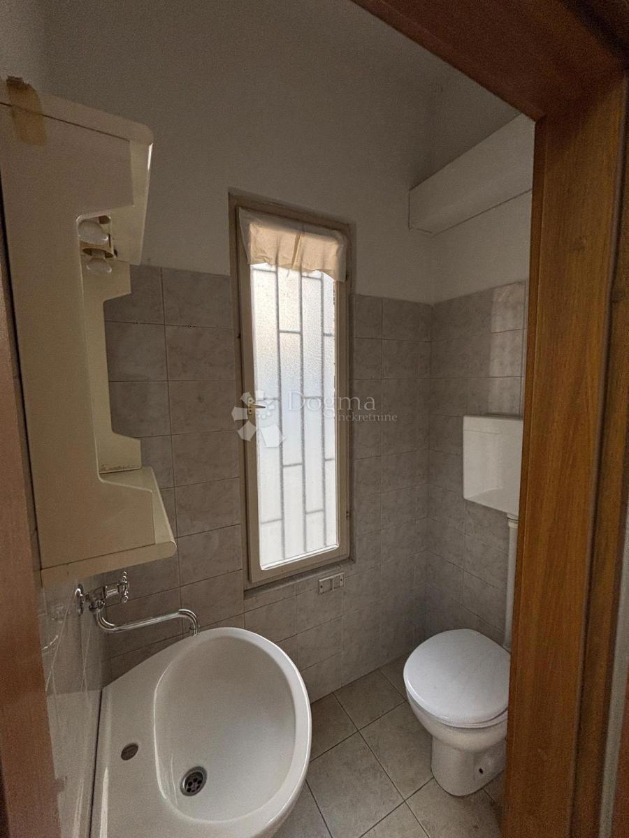 Poslovni prostor Centar, Rijeka, 32m2