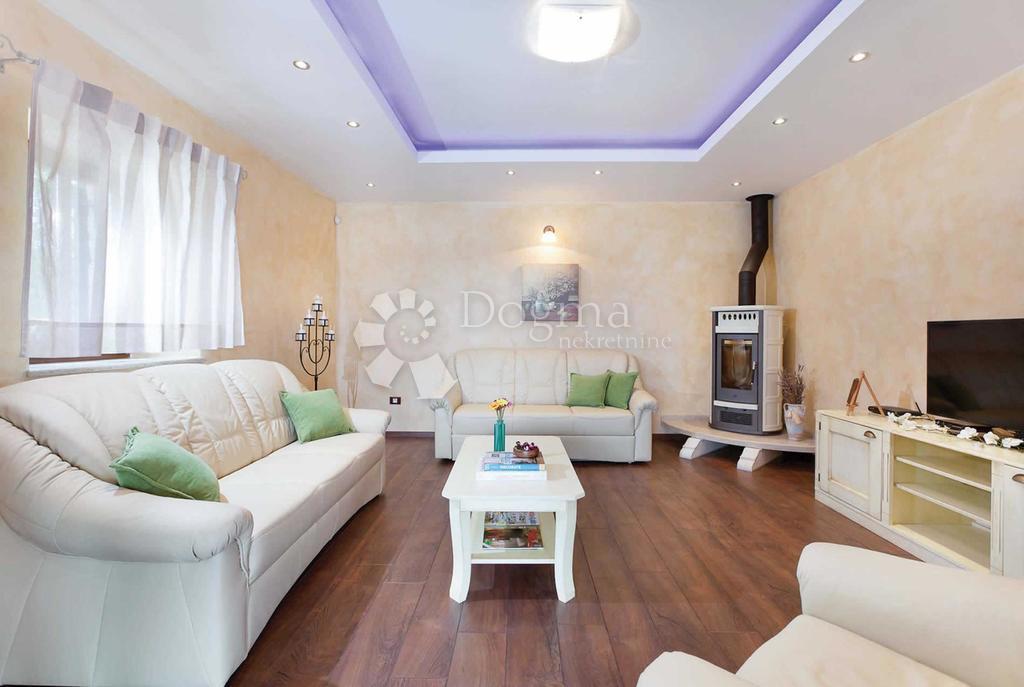 Hiša Sveti Lovreč, 250m2