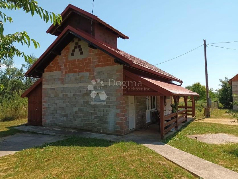 Hiša Budak, Gospić - Okolica, 200m2