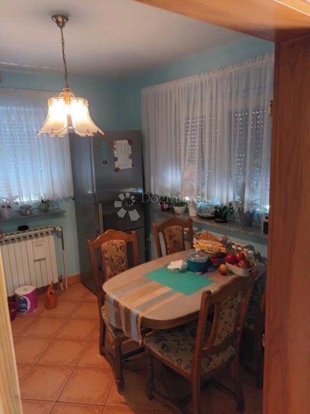 Hiša Budak, Gospić - Okolica, 200m2