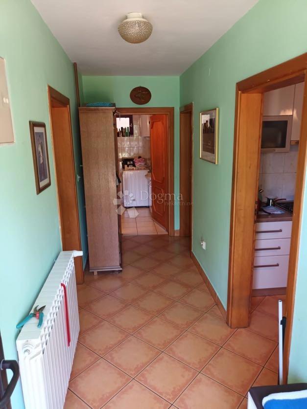 Hiša Budak, Gospić - Okolica, 200m2
