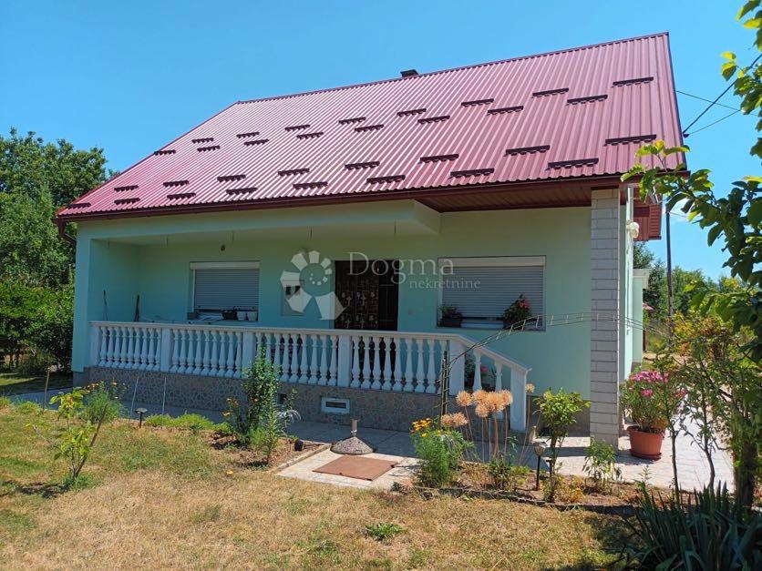 Hiša Budak, Gospić - Okolica, 200m2