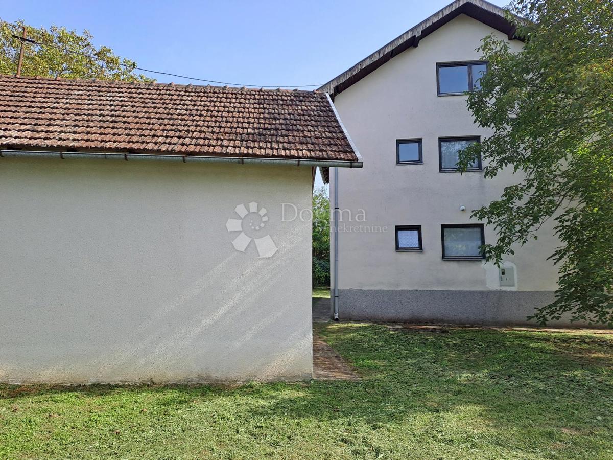 Hiša Pješčanica, Gvozd, 200m2