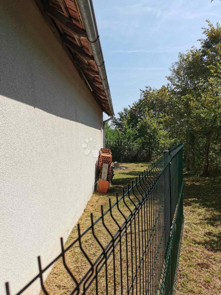 Hiša Pješčanica, Gvozd, 200m2