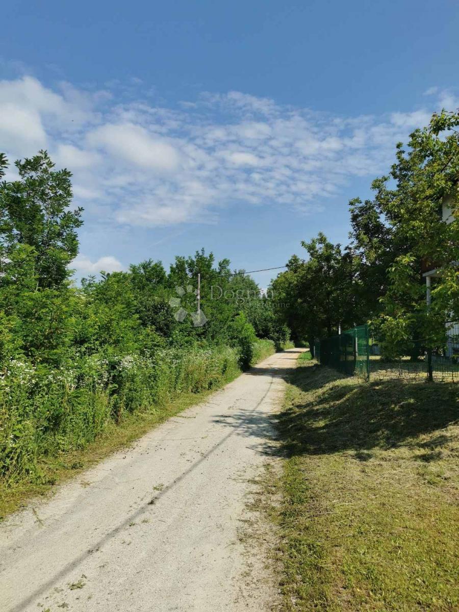 Hiša Pješčanica, Gvozd, 200m2