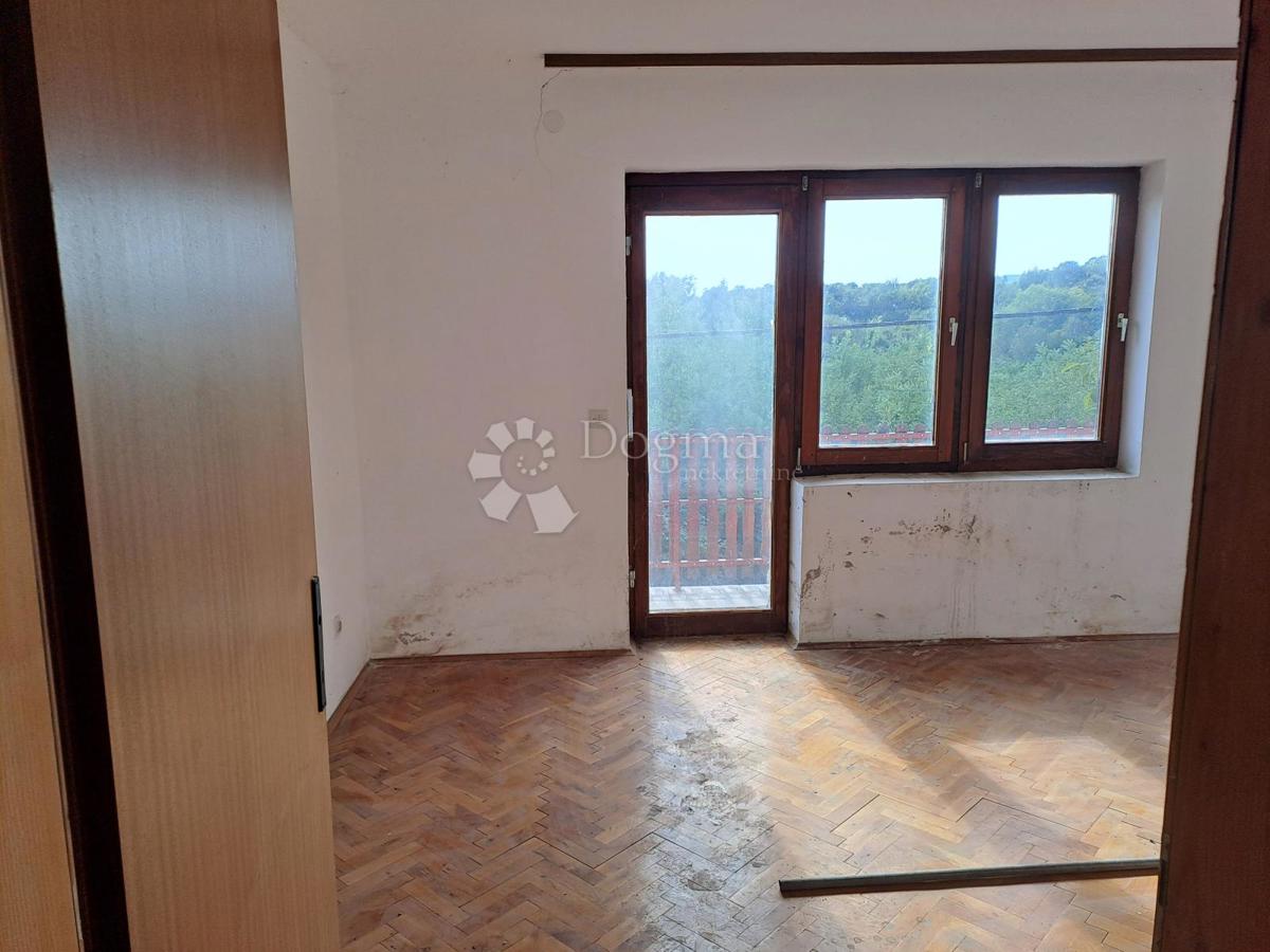 Hiša Pješčanica, Gvozd, 200m2
