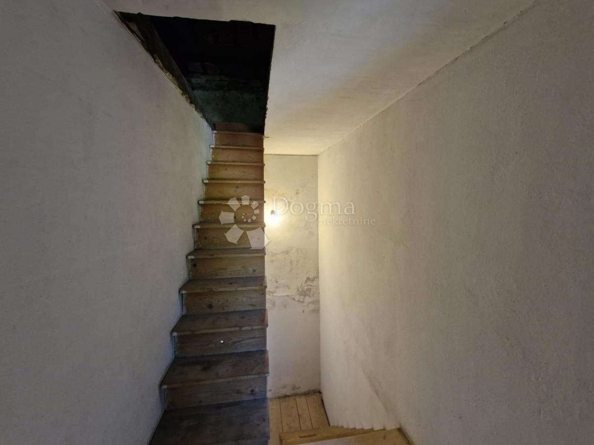 Hiša Buzet, 300m2