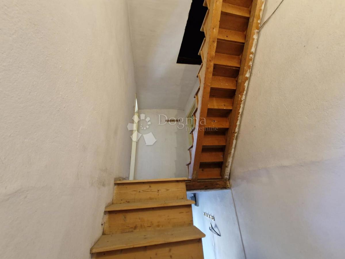 Hiša Buzet, 300m2