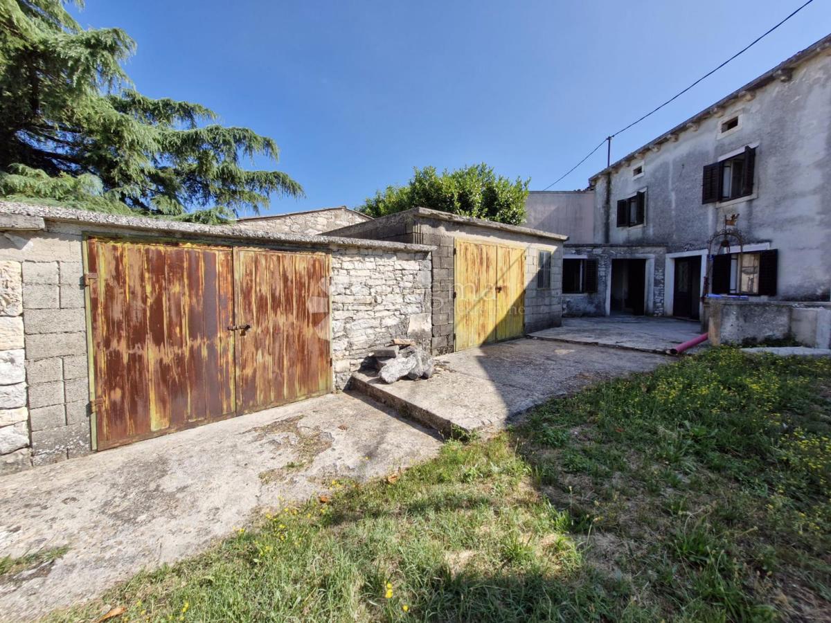 Hiša Buzet, 300m2