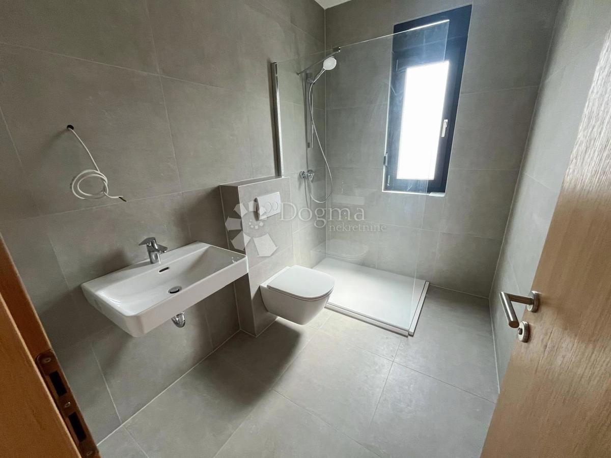 Hiša Sesvetski Kraljevec, Sesvete, 95,20m2