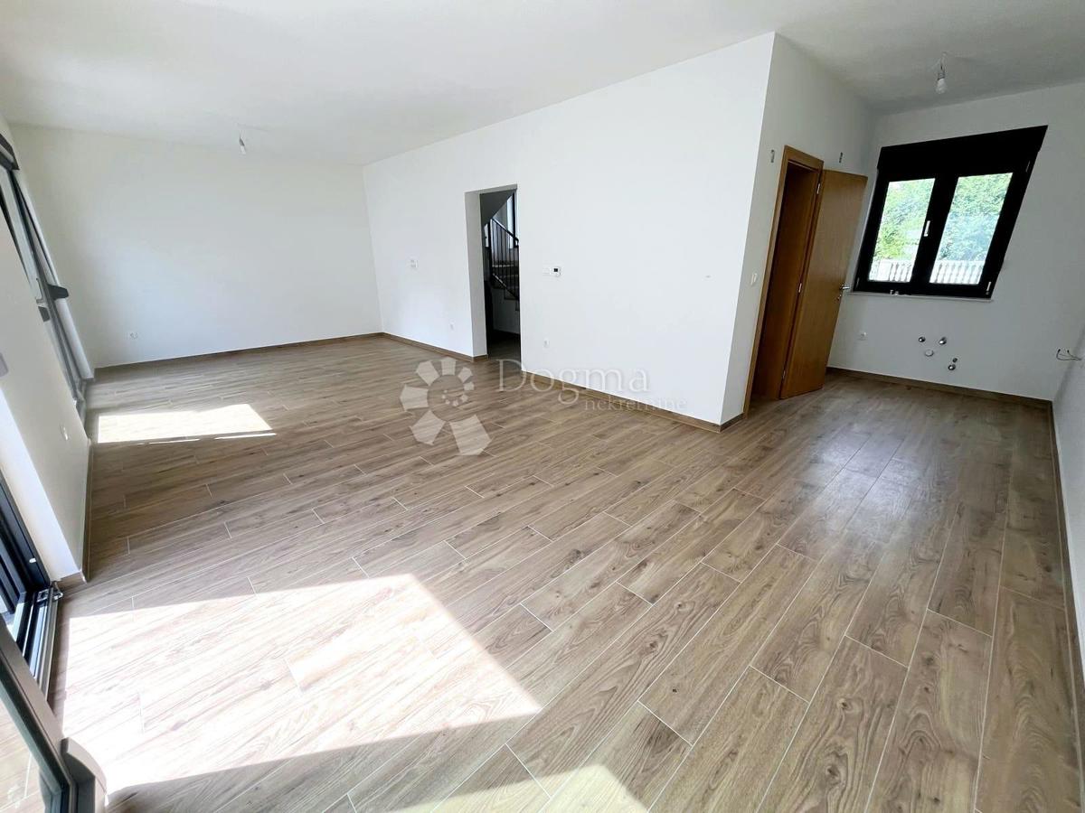 Hiša Sesvetski Kraljevec, Sesvete, 95,20m2