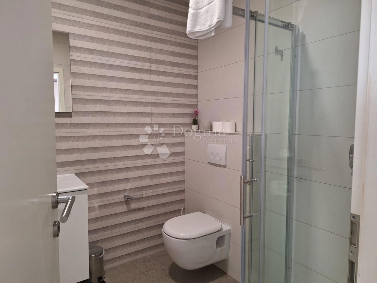 Hiša Jezera, Tisno, 750m2