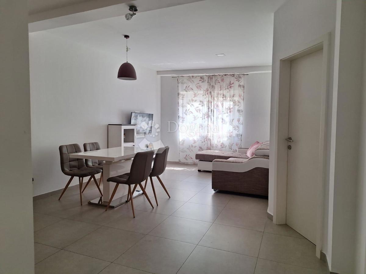 Hiša Jezera, Tisno, 750m2