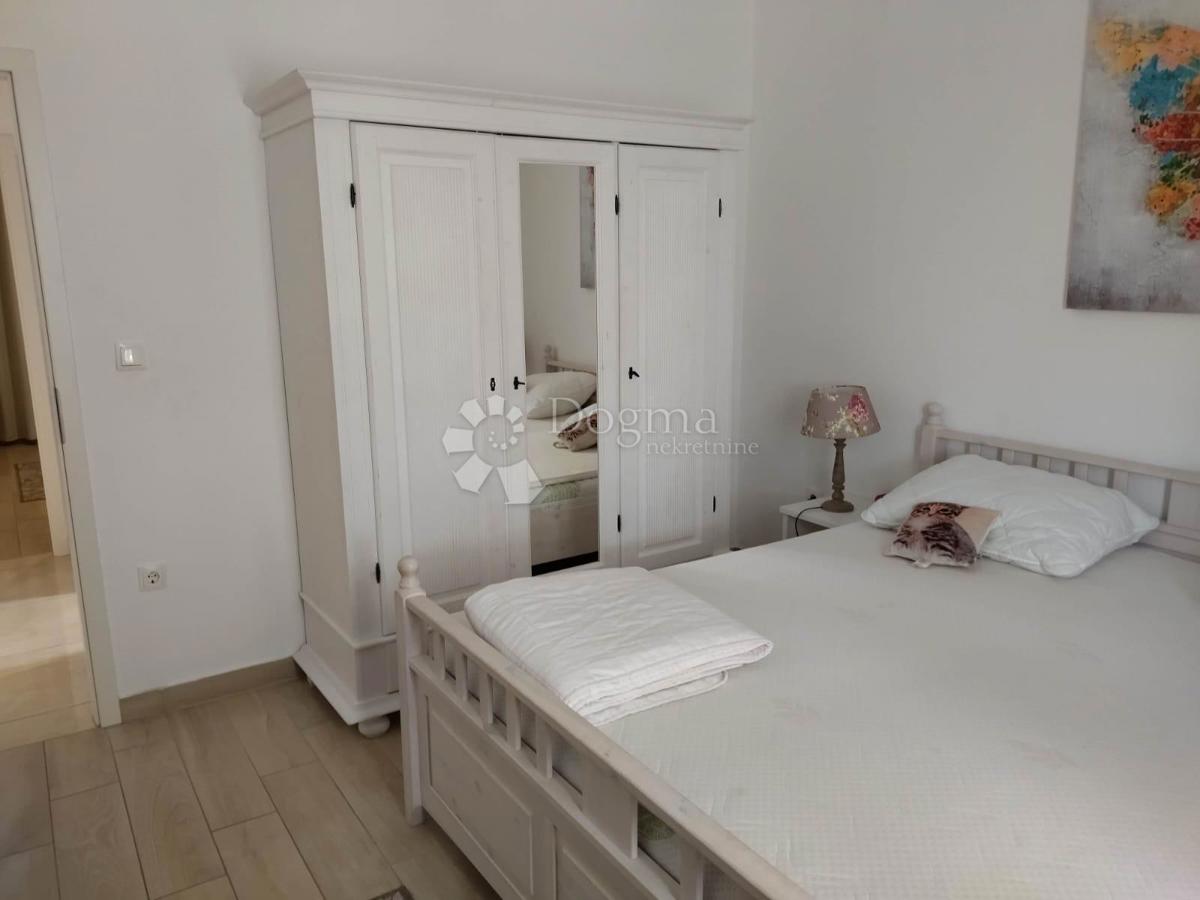 Hiša Jezera, Tisno, 750m2
