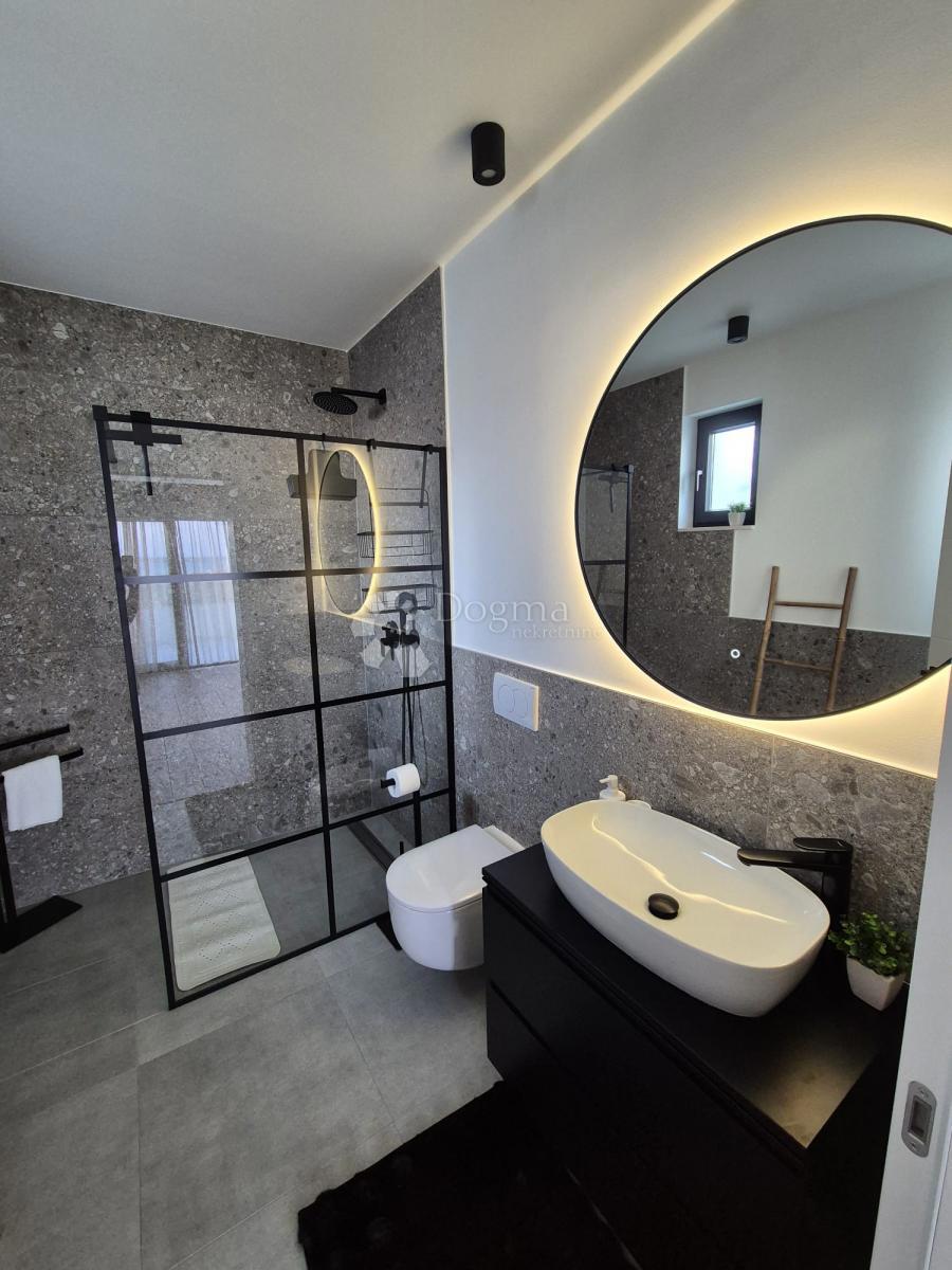 Hiša Mulo, Vrsi, 300m2
