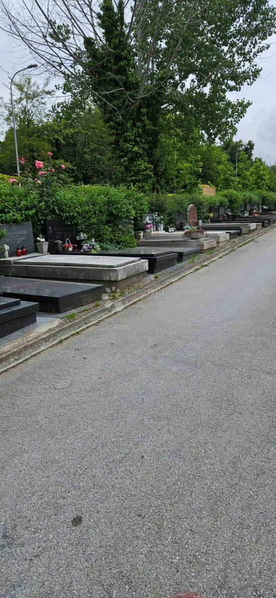 Grobnica Mirogoj, Gornji Grad - Medveščak, 3m2