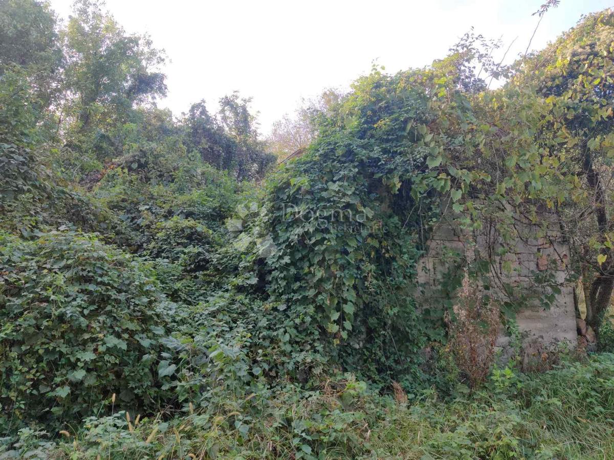 Zazidljivo zemljišče Lijeva Supoderica, Vukovar, 1.003m2