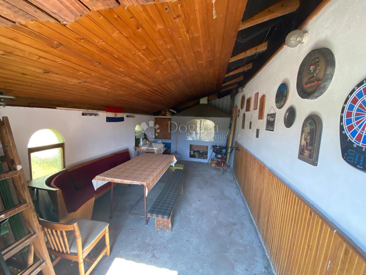 Hiša Moslavačka Slatina, Popovača, 1.353m2