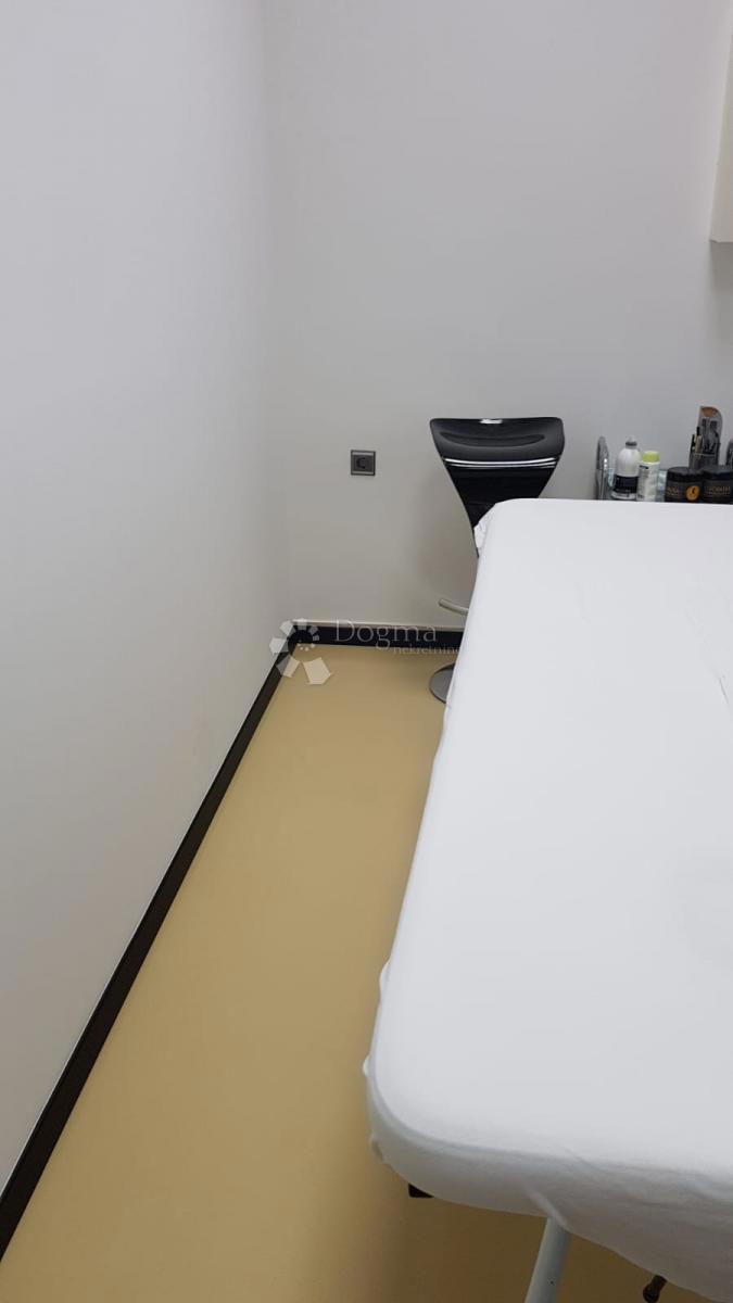 Poslovni prostor Gruž, Dubrovnik, 97,65m2