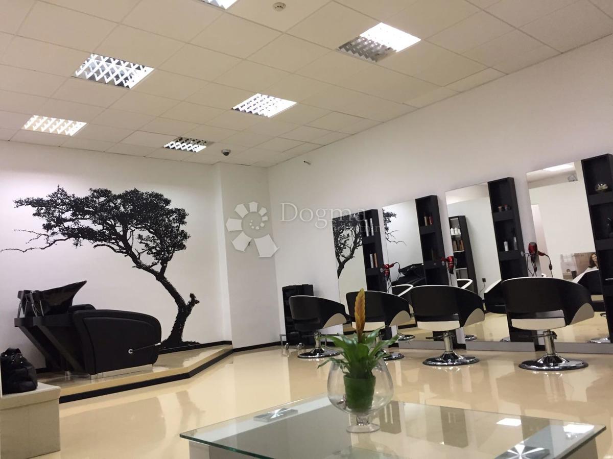 Poslovni prostor Gruž, Dubrovnik, 97,65m2