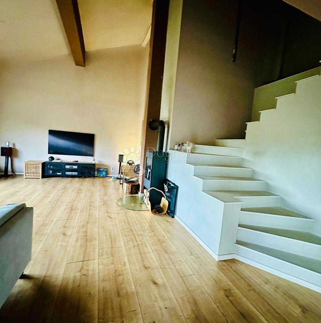 Hiša Novaki Oborovski, Rugvica, P, 245m2