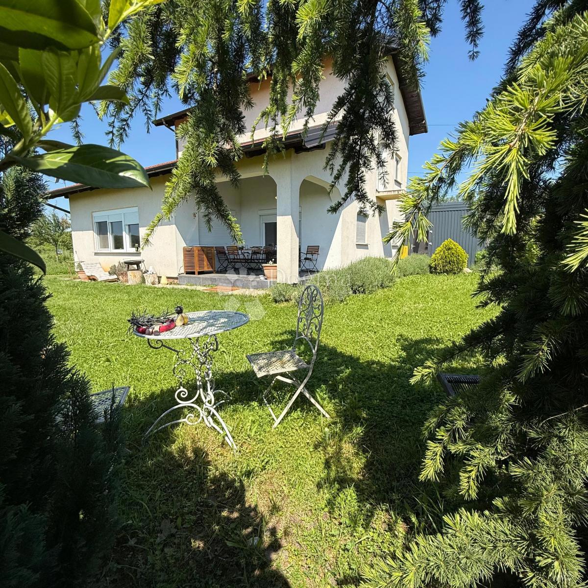 Hiša Novaki Oborovski, Rugvica, P, 245m2