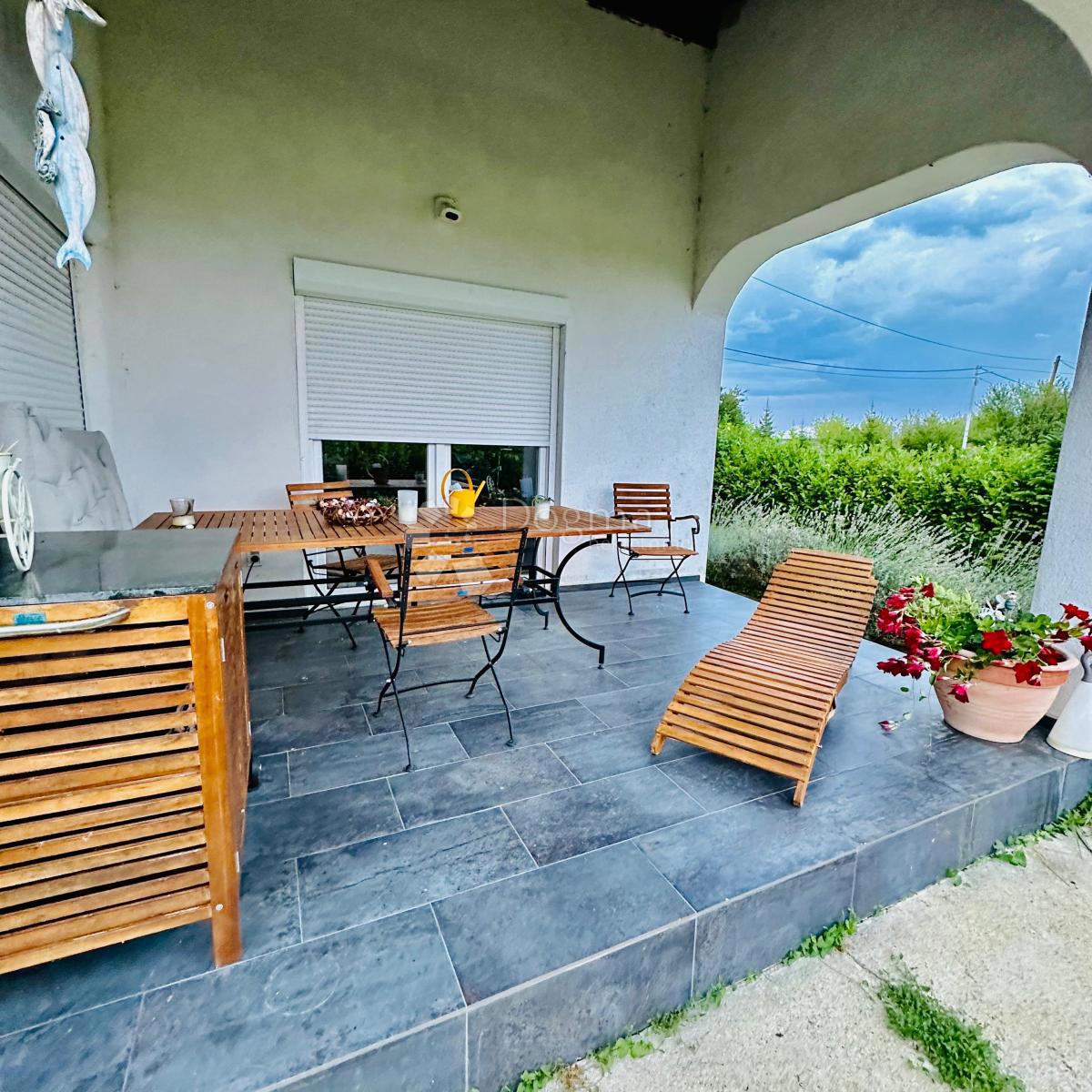 Hiša Novaki Oborovski, Rugvica, P, 245m2