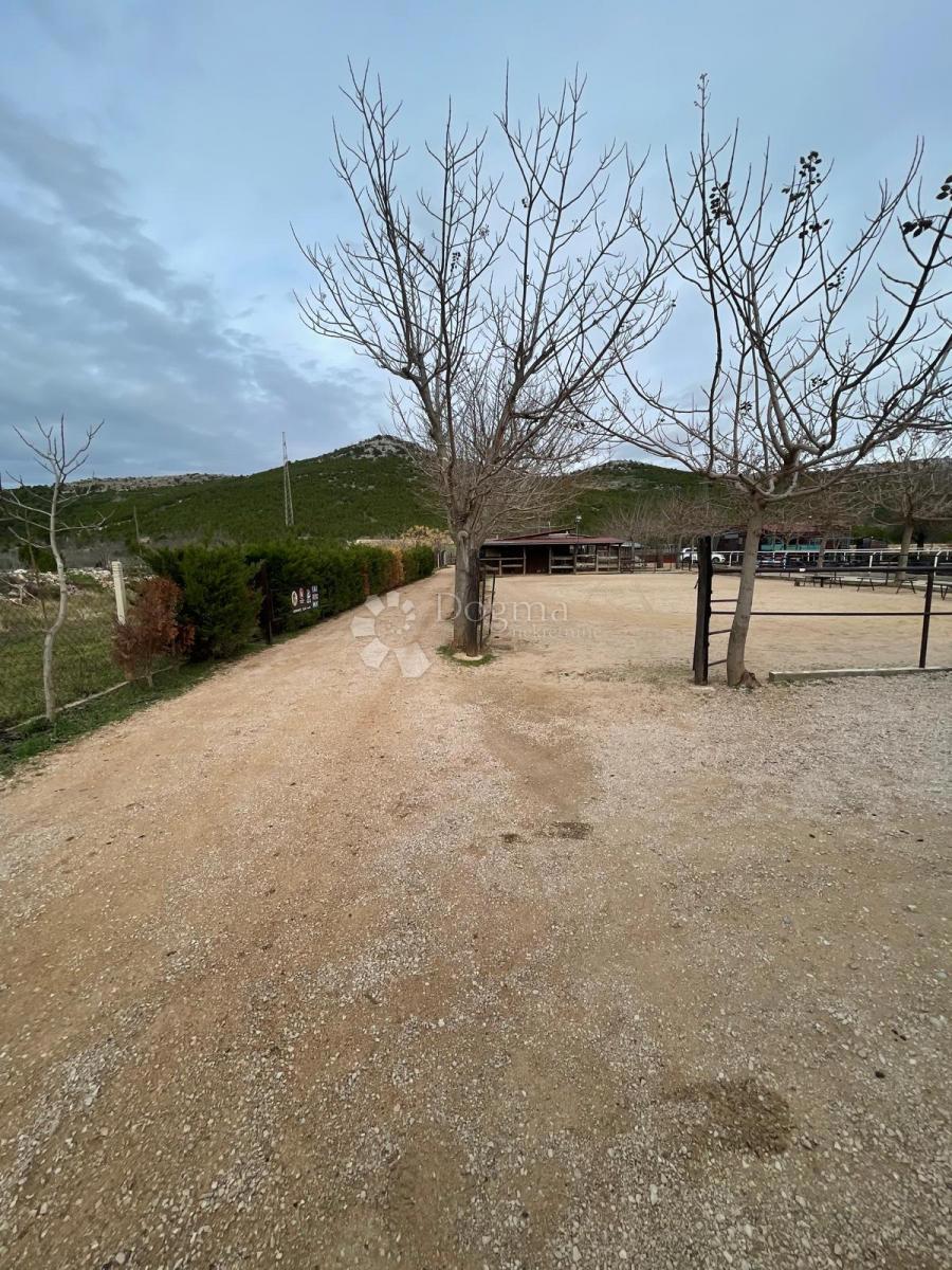 Zazidljivo zemljišče Dubrava Kod Šibenika, Šibenik - Okolica, 20.000m2