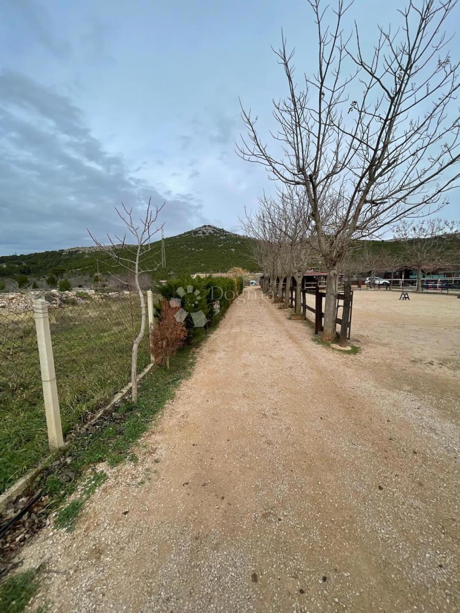 Zazidljivo zemljišče Dubrava Kod Šibenika, Šibenik - Okolica, 20.000m2