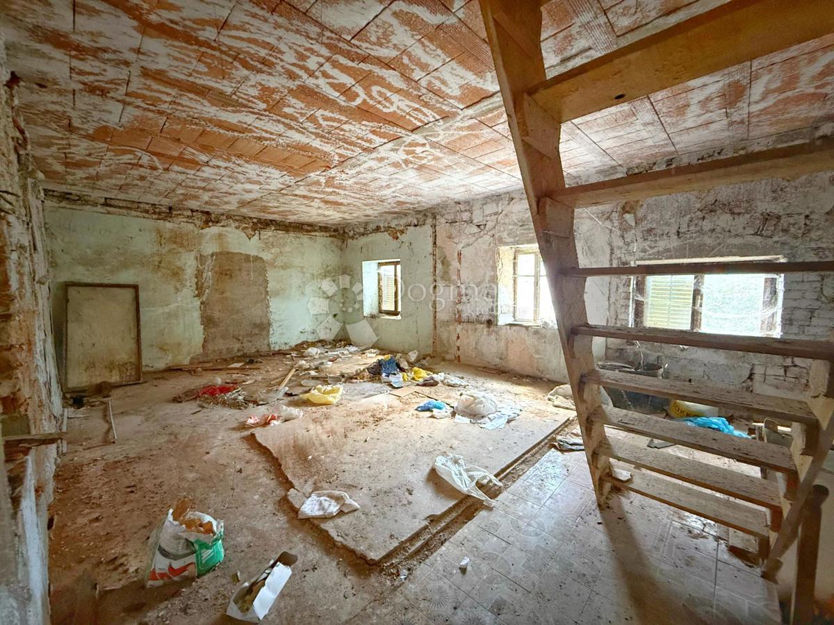Hiša Karlovići, Žminj, 300m2