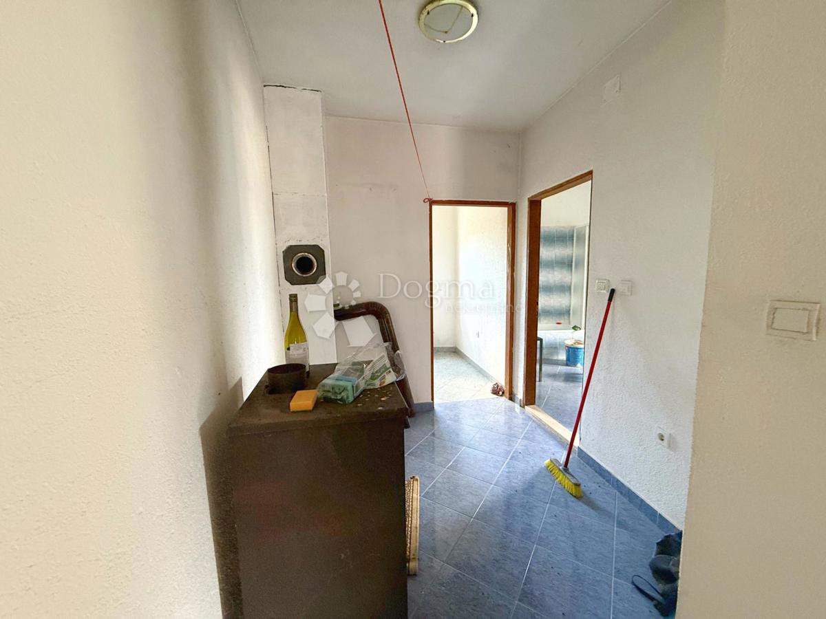 Hiša Karlovići, Žminj, 300m2