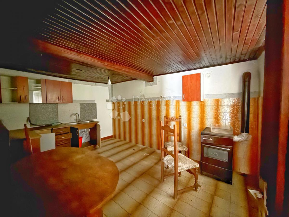 Hiša Karlovići, Žminj, 300m2