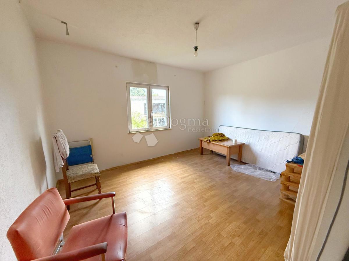Hiša Karlovići, Žminj, 300m2