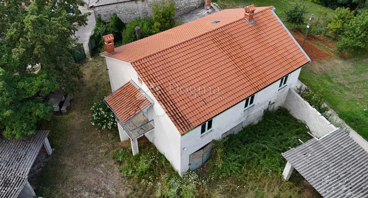 Hiša Karlovići, Žminj, 300m2