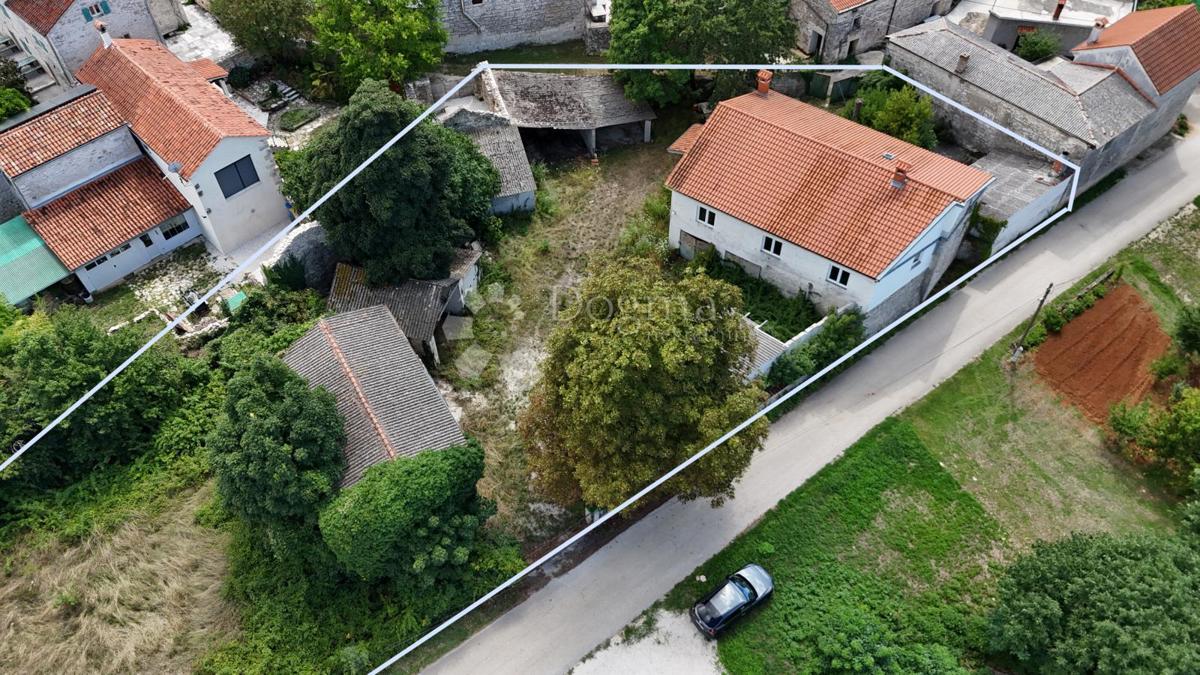 Hiša Karlovići, Žminj, 300m2