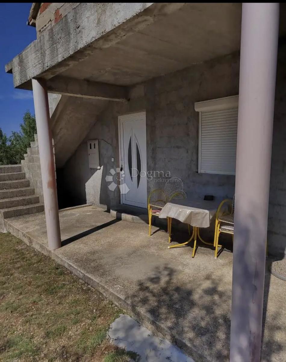 Hiša Kruševo, Obrovac, 140m2