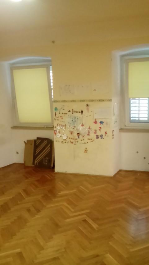 Stanovanje Centar, Rijeka, 93,70m2