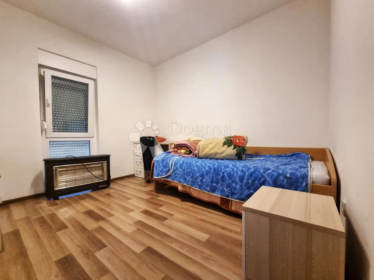 Hiša Busoler, Pula, 180m2