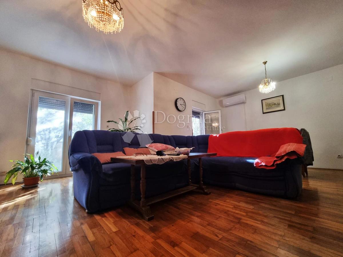 Hiša Busoler, Pula, 180m2