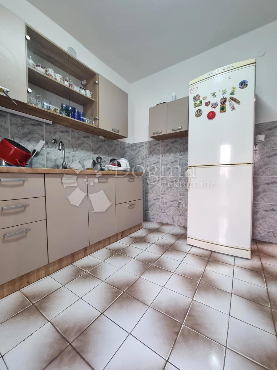 Hiša Busoler, Pula, 180m2