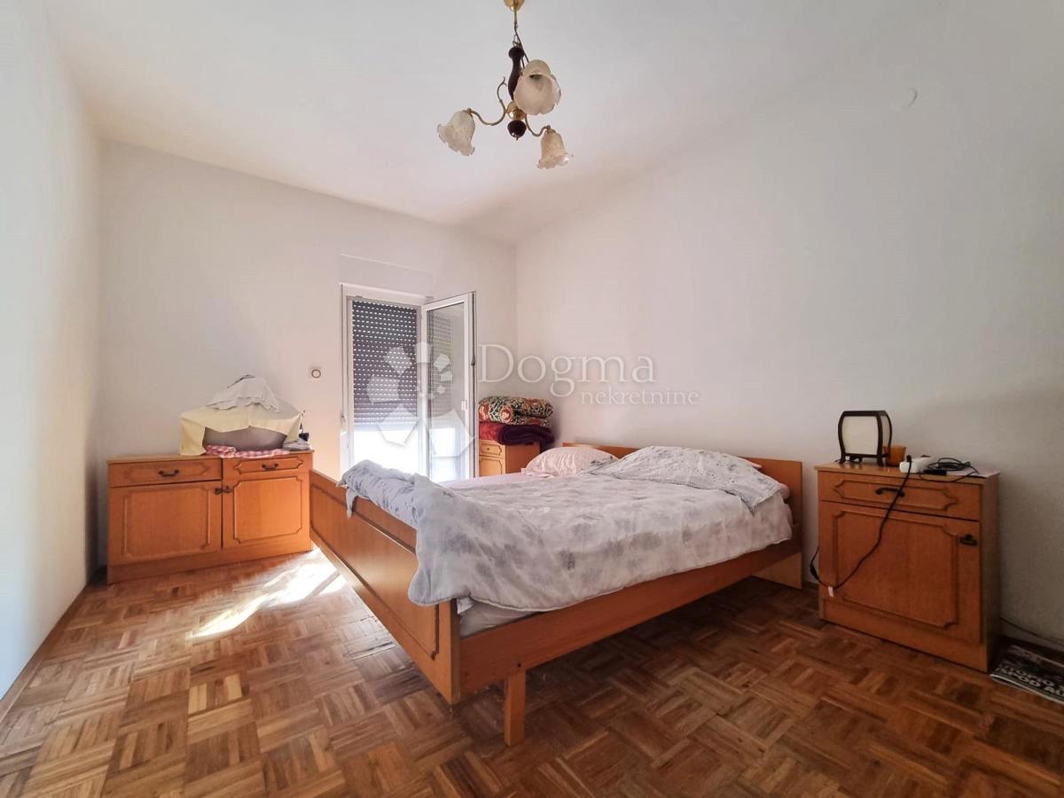 Hiša Busoler, Pula, 180m2