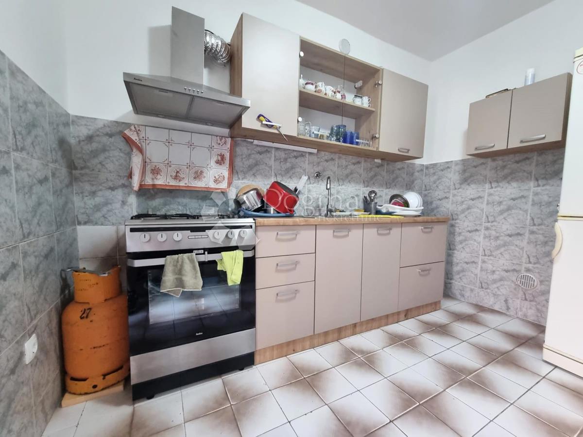 Hiša Busoler, Pula, 180m2