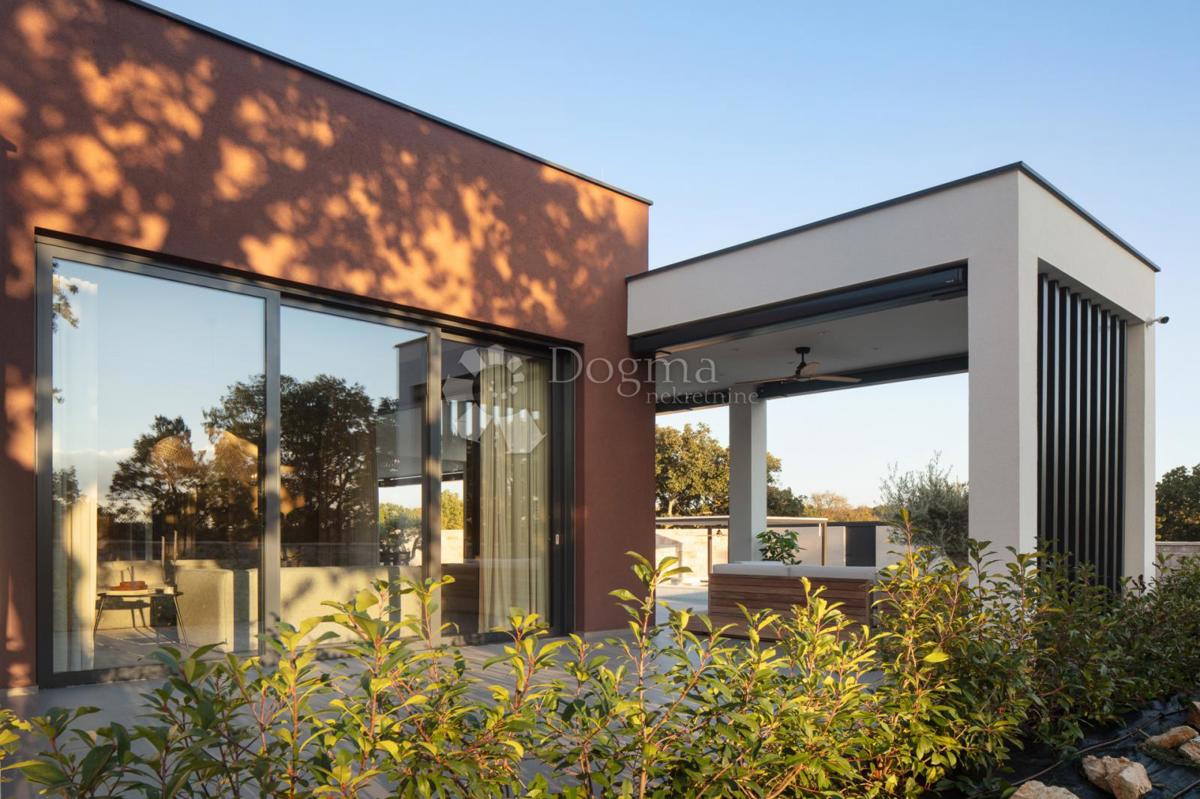 Hiša Rovinj, 300m2