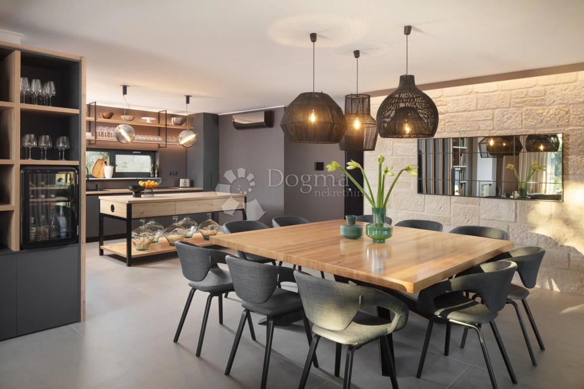 Hiša Rovinj, 300m2
