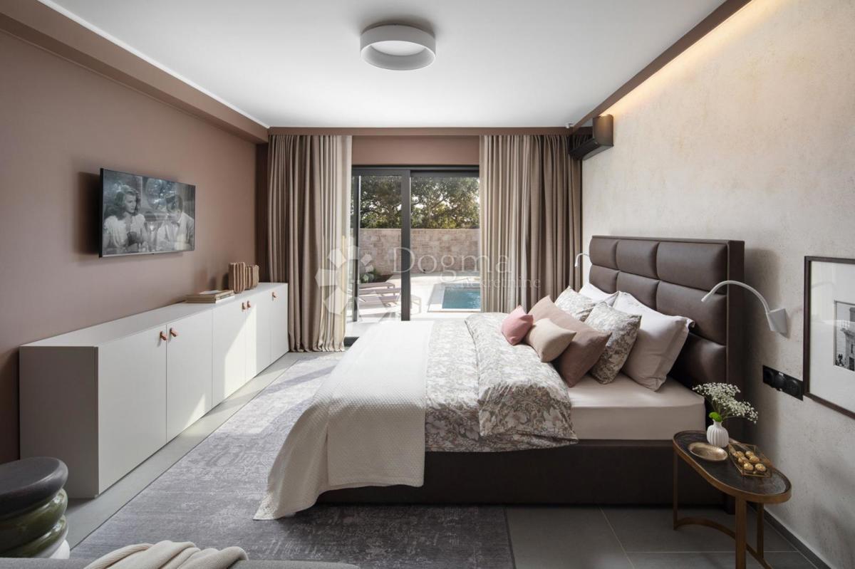 Hiša Rovinj, 300m2