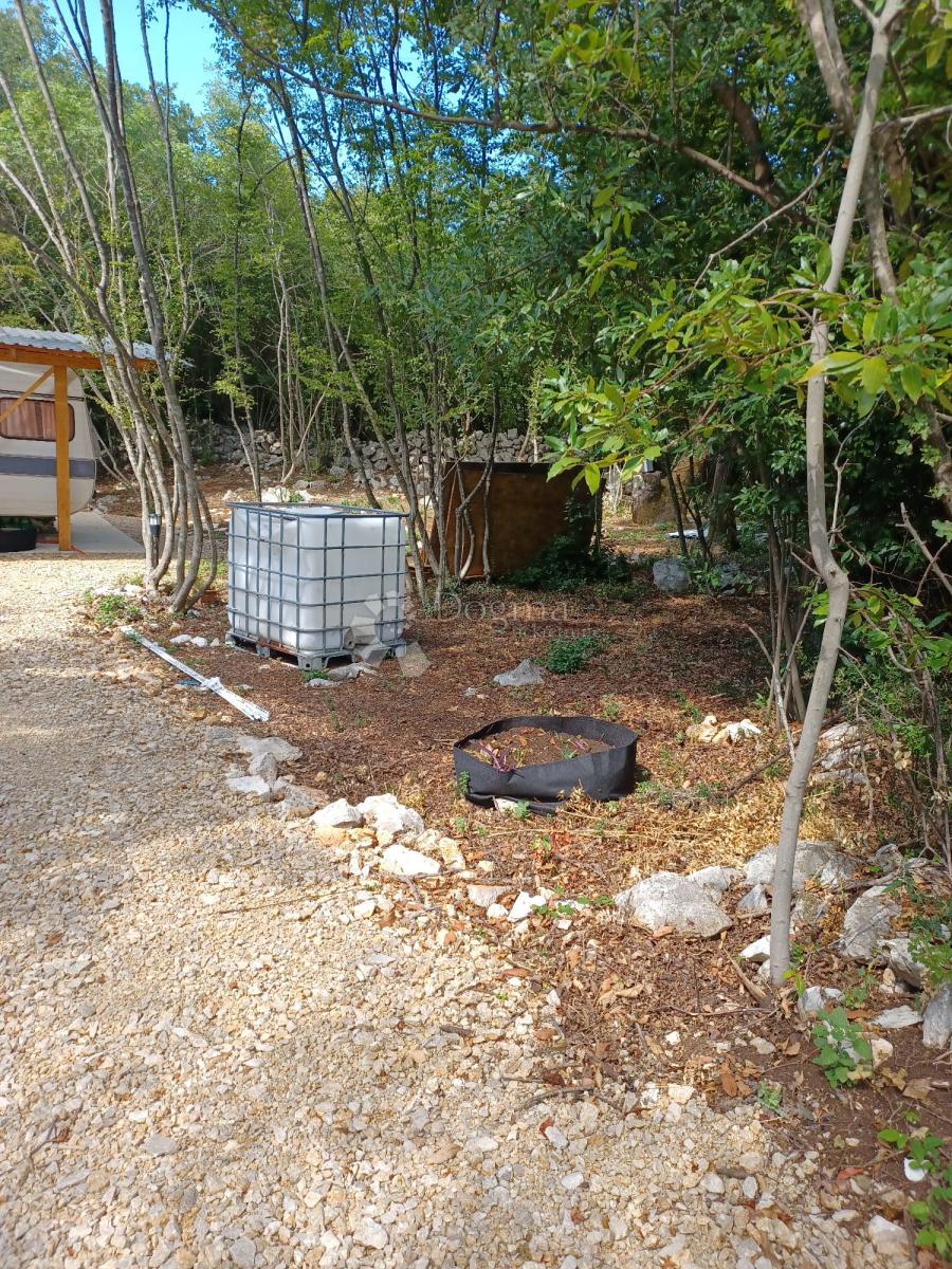 Zazidljivo zemljišče Dobrinj, 770m2