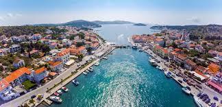 Zazidljivo zemljišče Tisno, 318m2