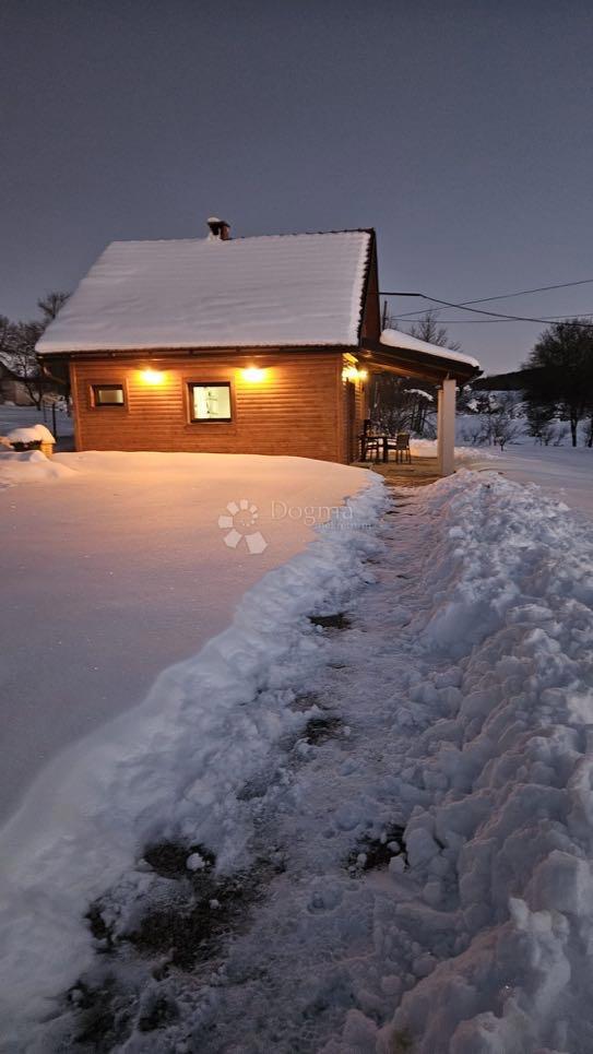 Hiša Studenci, Perušić, 90m2