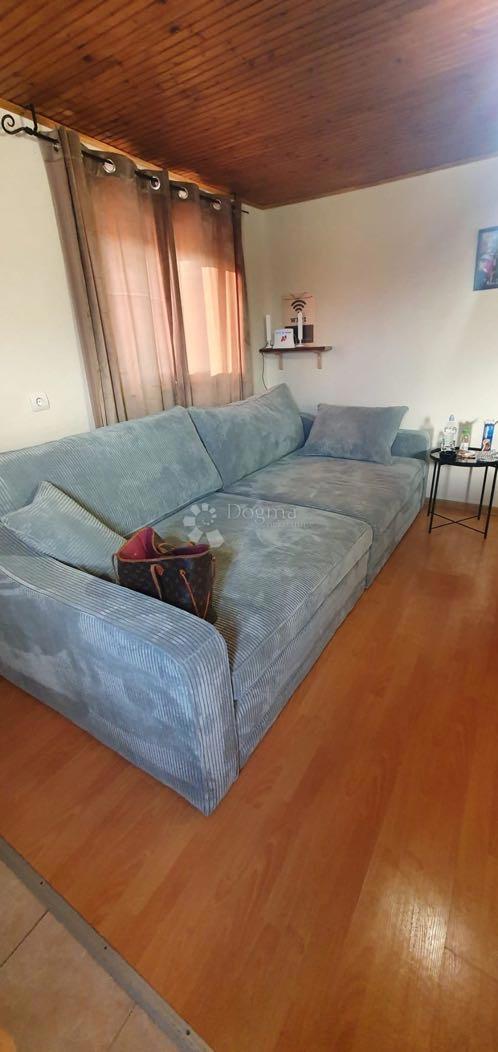 Hiša Studenci, Perušić, 90m2